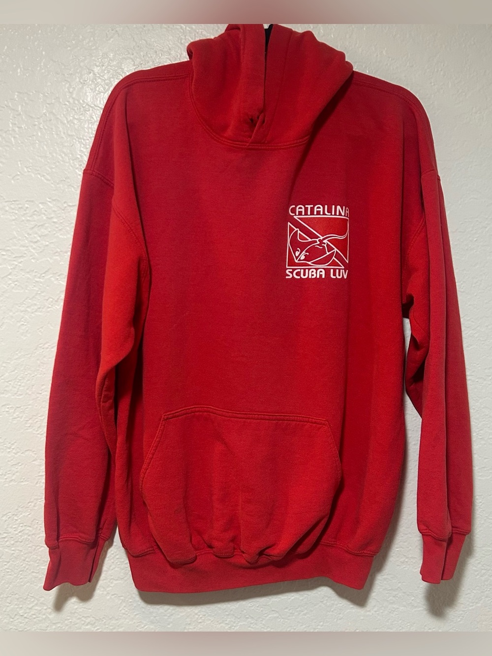 Gildan Red Hooded Sweatshirt with White “Catalina Scuba Luv” Graphic - Picture 2 of 6